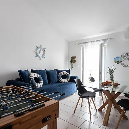 度假居 Awesome In Marusici (Split-Dalmatia)
